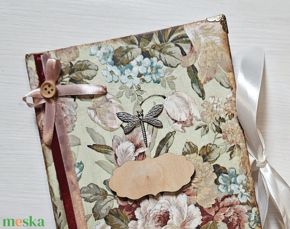 Flowers emlékkönyv A5 -Vintage napló, jegyzetfüzet, - esküvő - emlék & ajándék - vendégkönyv - Meska.hu Flowers emlékkönyv A5 -Vintage napló, jegyzetfüzet, - esküvő - emlék & ajándék - vendégkönyv - Meska.hu