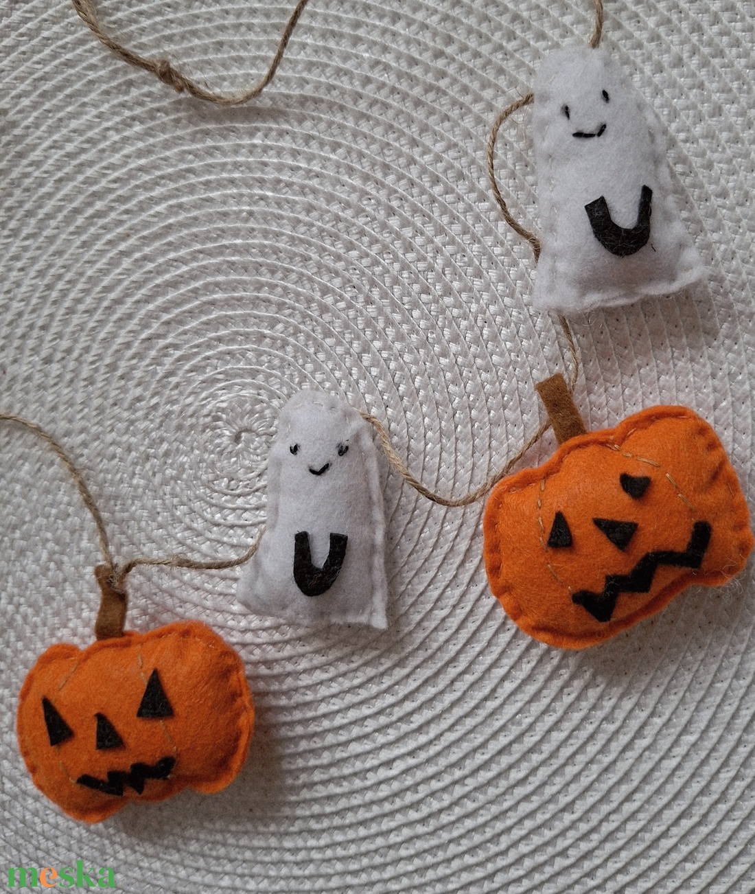 Mókás tökfejek- őszi dísz, dekoráció, függődísz, filcfűzér, ablakdekoráció, ajtódísz - otthon & életmód - dekoráció - halloween - halloweeni ajtódíszek és ablakdíszek - Meska.hu Mókás tökfejek- őszi dísz, dekoráció, függődísz, filcfűzér, ablakdekoráció, ajtódísz - otthon & életmód - dekoráció - halloween - halloweeni ajtódíszek és ablakdíszek - Meska.hu