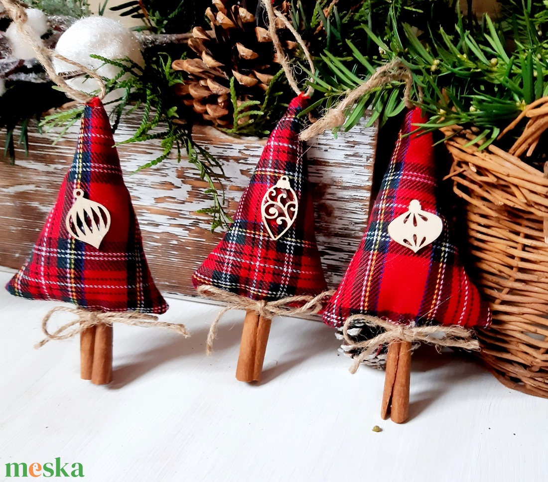 Fahéjillat- fenyők fahéjjal- karácsonyi country dekoráció, díszek 5db - karácsony - karácsonyi lakásdekoráció - karácsonyfadíszek - Meska.hu Fahéjillat- fenyők fahéjjal- karácsonyi country dekoráció, díszek 5db - karácsony - karácsonyi lakásdekoráció - karácsonyfadíszek - Meska.hu