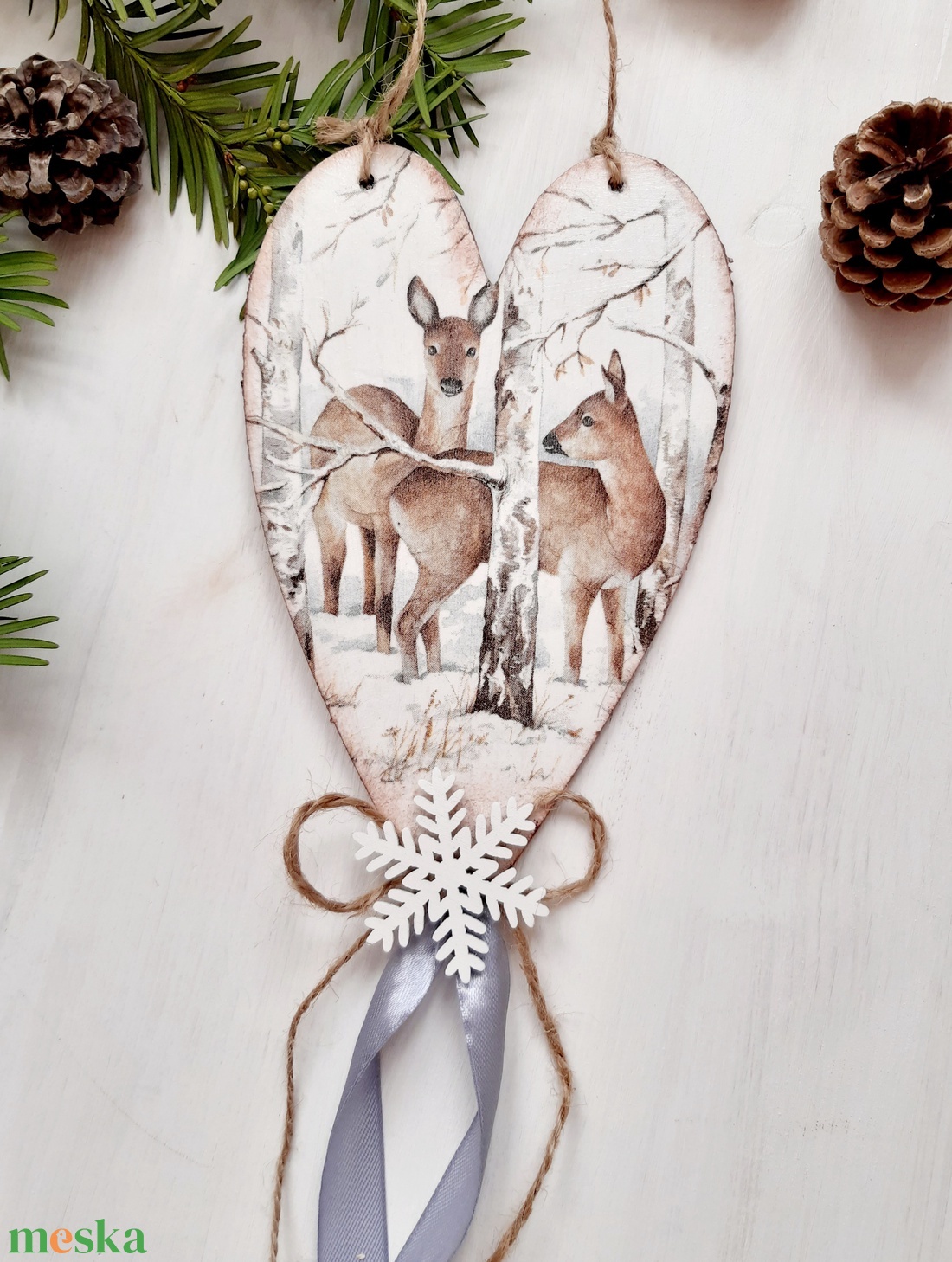 Őzek a hóban- szíves függődísz,   adventi, karácsonyi dekoráció,  ajtódísz - karácsony - karácsonyi lakásdekoráció - karácsonyi ajtódíszek - Meska.hu