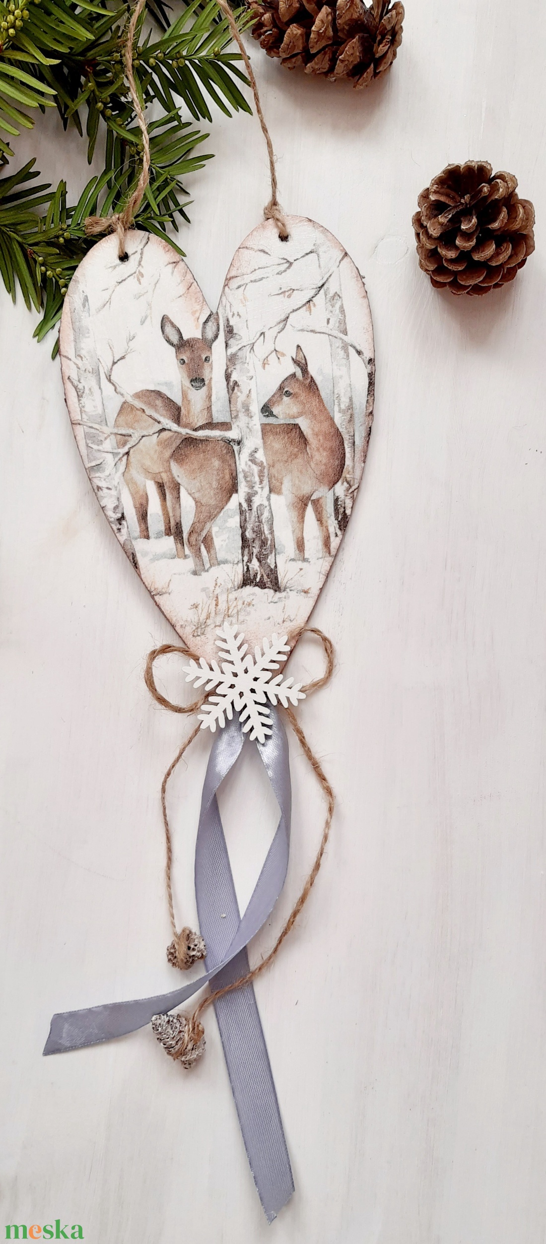 Őzek a hóban- szíves függődísz,   adventi, karácsonyi dekoráció,  ajtódísz - karácsony - karácsonyi lakásdekoráció - karácsonyi ajtódíszek - Meska.hu