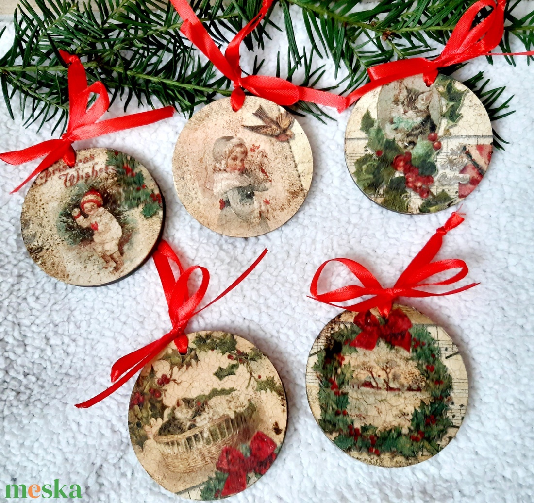 Karácsonyi üdvözlet-Karácsonyi fakorongok,   ajándékkísérő, adventi dísz, karácsonyfa dísz - karácsony - karácsonyi lakásdekoráció - karácsonyfadíszek - Meska.hu