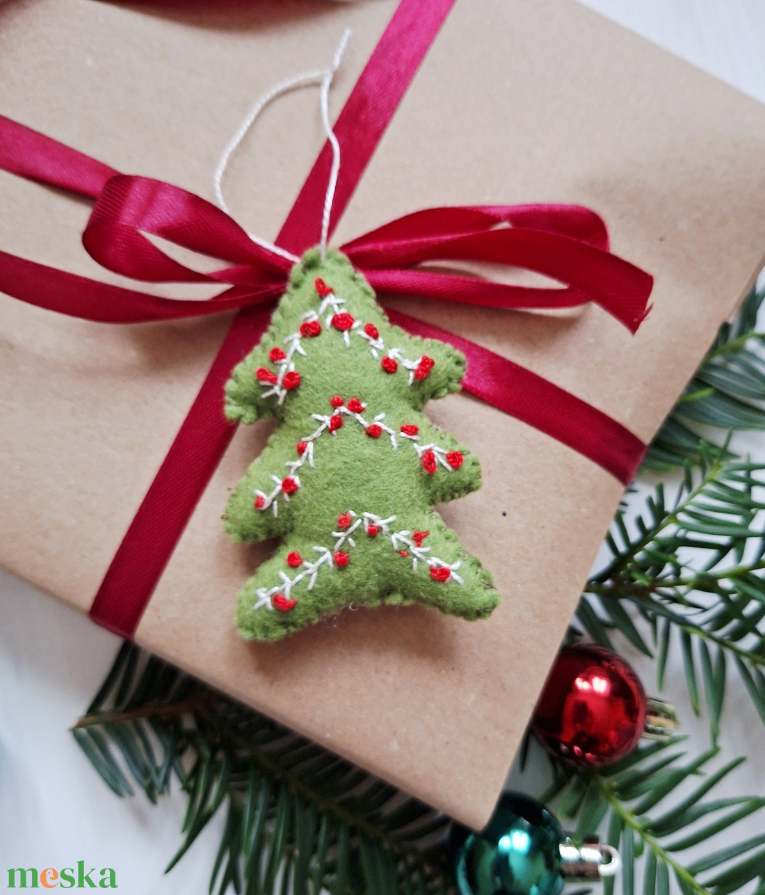  Karácsonyi erdő 4 db filc szett, karácsonyi dekoráció, függődíszek  - karácsony - karácsonyi lakásdekoráció - karácsonyfadíszek - Meska.hu