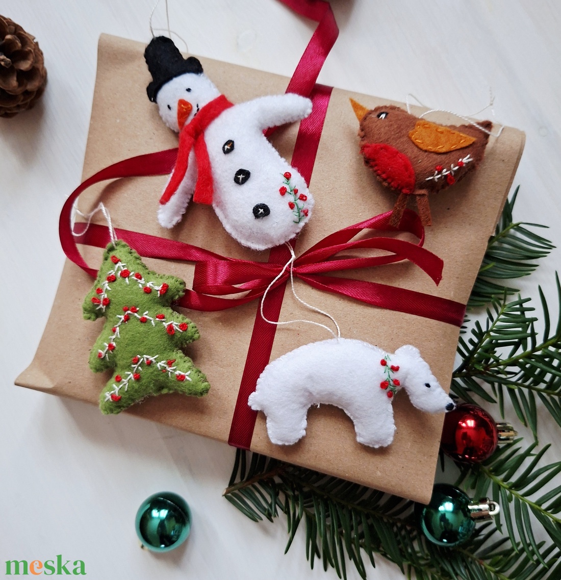  Karácsonyi erdő 4 db filc szett, karácsonyi dekoráció, függődíszek  - karácsony - karácsonyi lakásdekoráció - karácsonyfadíszek - Meska.hu