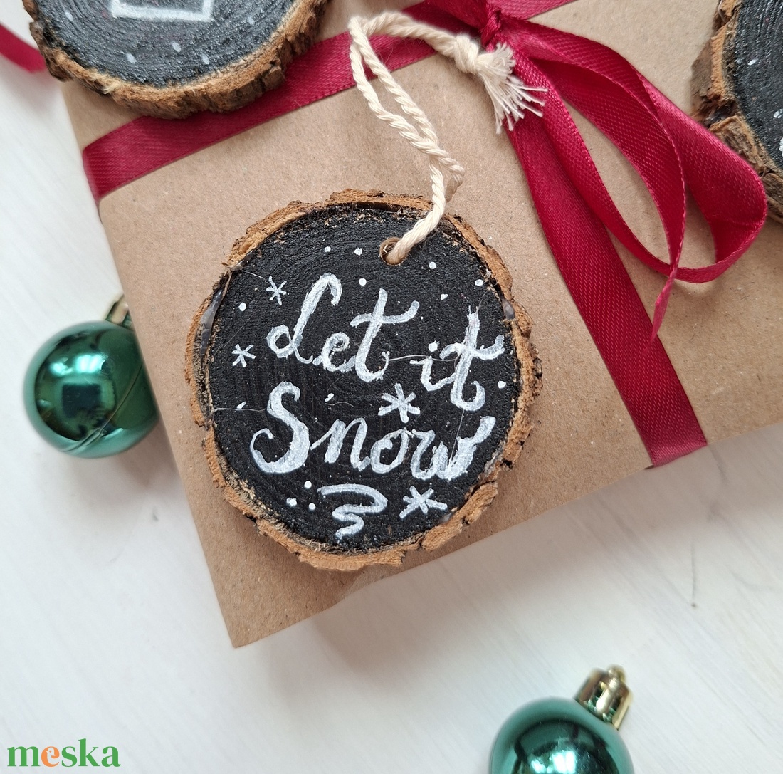 Let it snow! Karácsonyi fakorongok 4db, ajándékkísérők - karácsony - karácsonyi lakásdekoráció - karácsonyfadíszek - Meska.hu