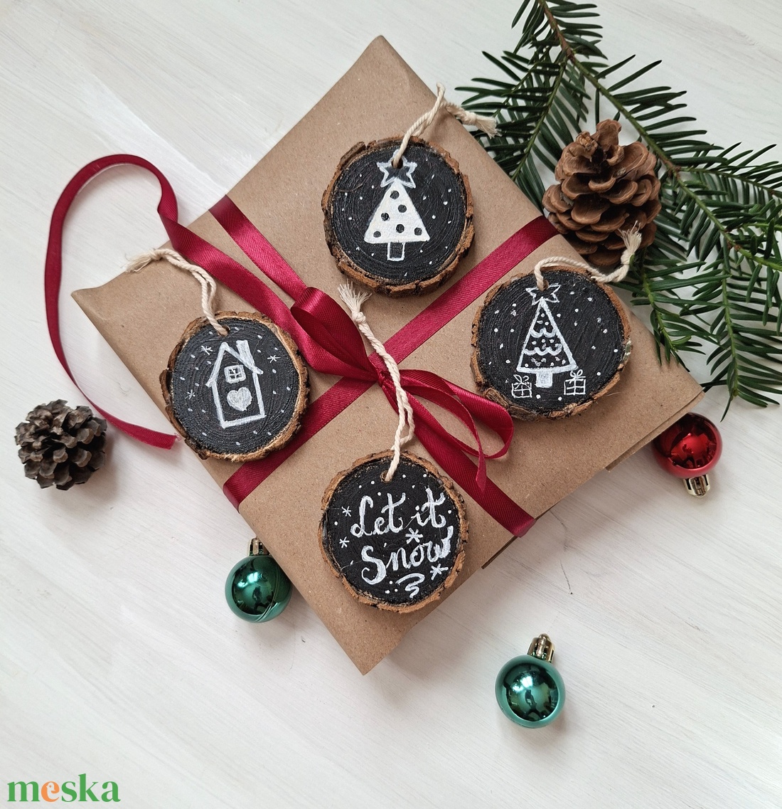 Let it snow! Karácsonyi fakorongok 4db, ajándékkísérők - karácsony - karácsonyi lakásdekoráció - karácsonyfadíszek - Meska.hu