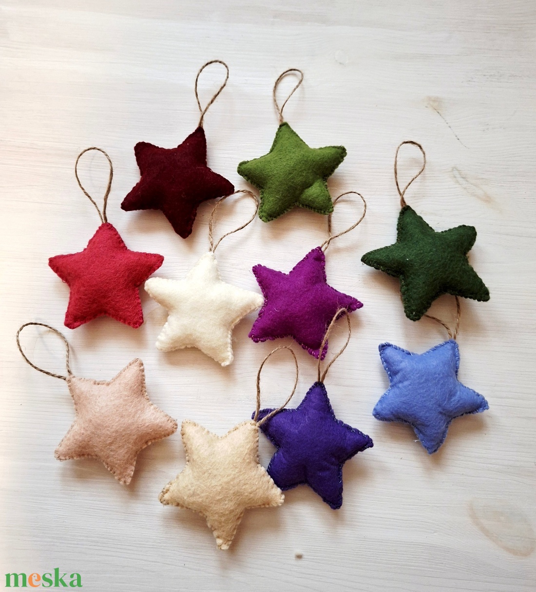 Színes filc csillagok karácsonyi dekoráció, díszek, ajándék - karácsony - karácsonyi lakásdekoráció - karácsonyfadíszek - Meska.hu