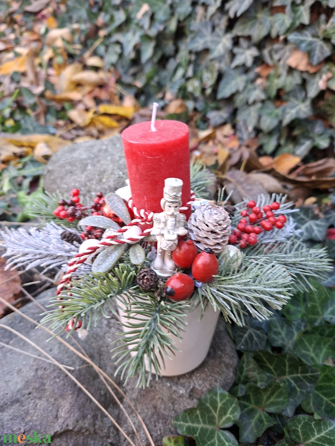 Diótörő piros gyertyás asztaldísz - karácsony - adventi díszek - adventi gyertyadíszek és koszorúdíszek - Meska.hu