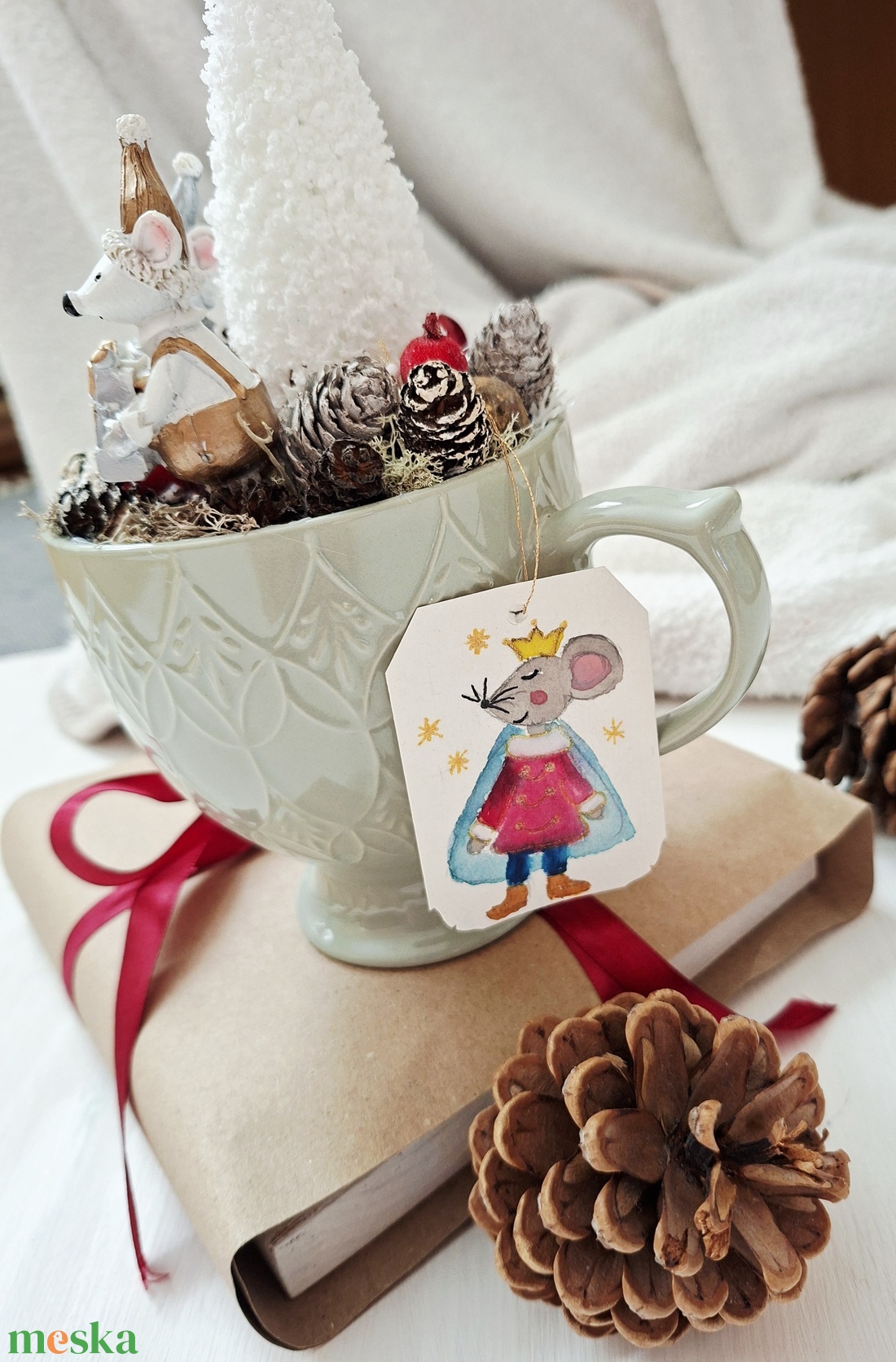 Egérkék karácsonya- mesés bögredísz,  karácsonyi asztaldísz - karácsony - adventi díszek - adventi asztaldísz - Meska.hu