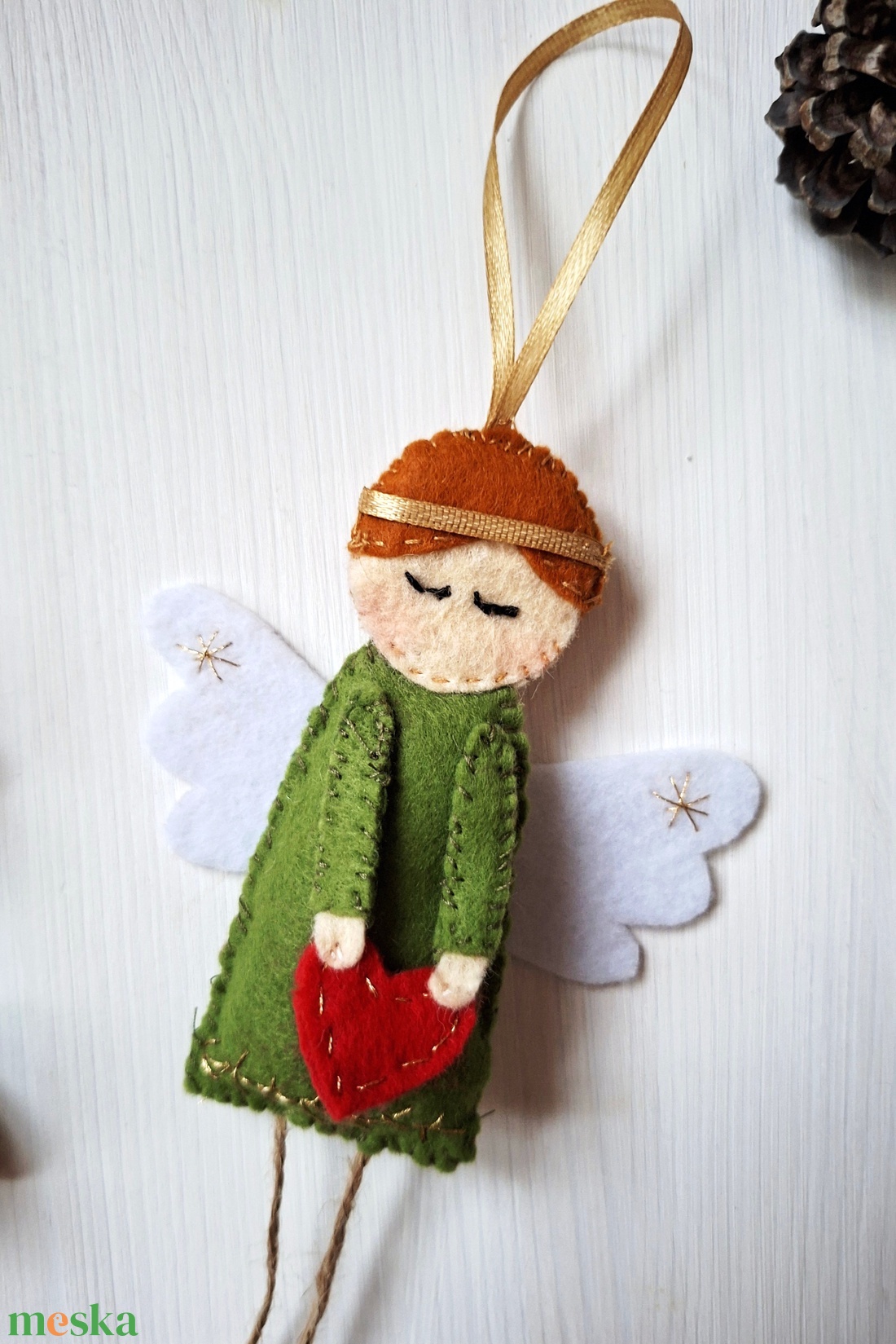 Karácsonyi Angyal szívvel,  karácsonyi dekoráció, függődísz - karácsony - karácsonyi lakásdekoráció - karácsonyfadíszek - Meska.hu