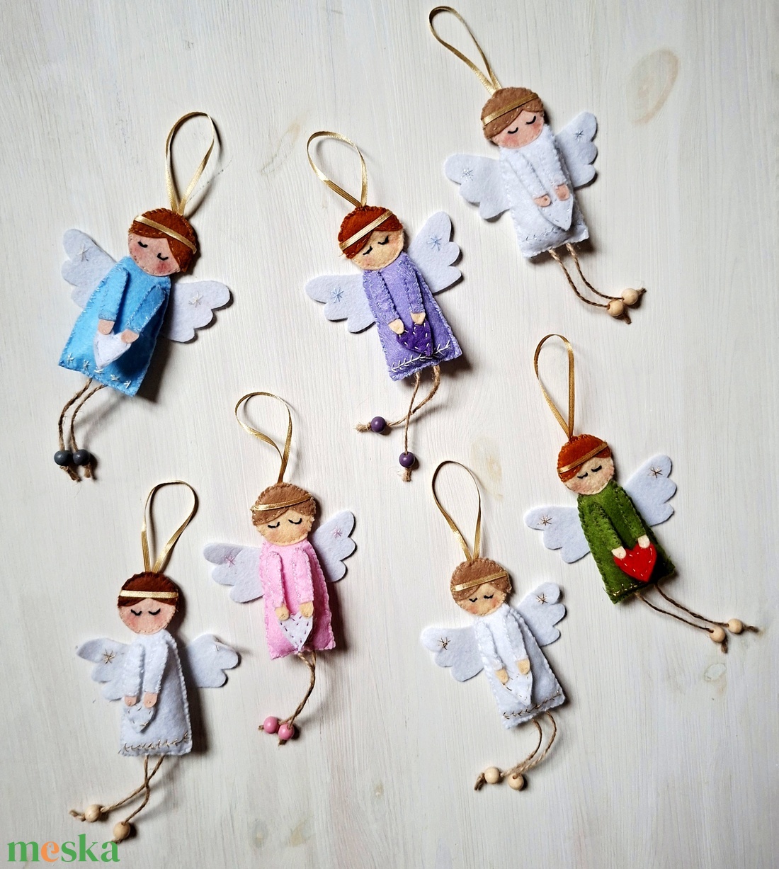 Karácsonyi Angyal szívvel- filc díszek rendelhetők ajándékba - karácsony - karácsonyi lakásdekoráció - karácsonyfadíszek - Meska.hu