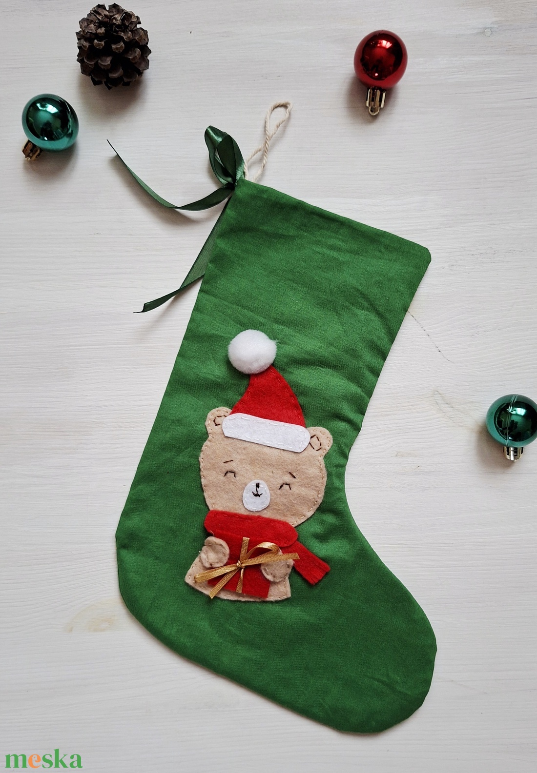 Macis karácsonyi zokni- karácsonyi ajándékzsák, mikulás és karácsonyi dísz - karácsony - adventi díszek - adventi naptár - Meska.hu