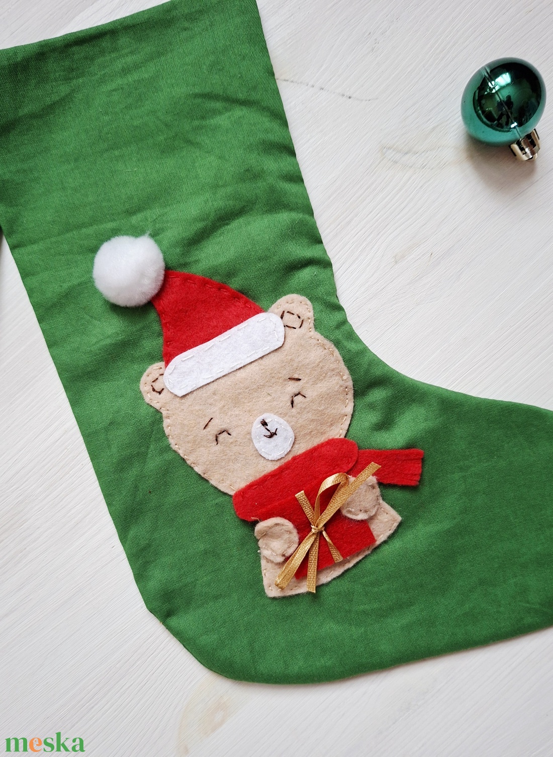 Macis karácsonyi zokni- karácsonyi ajándékzsák, mikulás és karácsonyi dísz - karácsony - adventi díszek - adventi naptár - Meska.hu