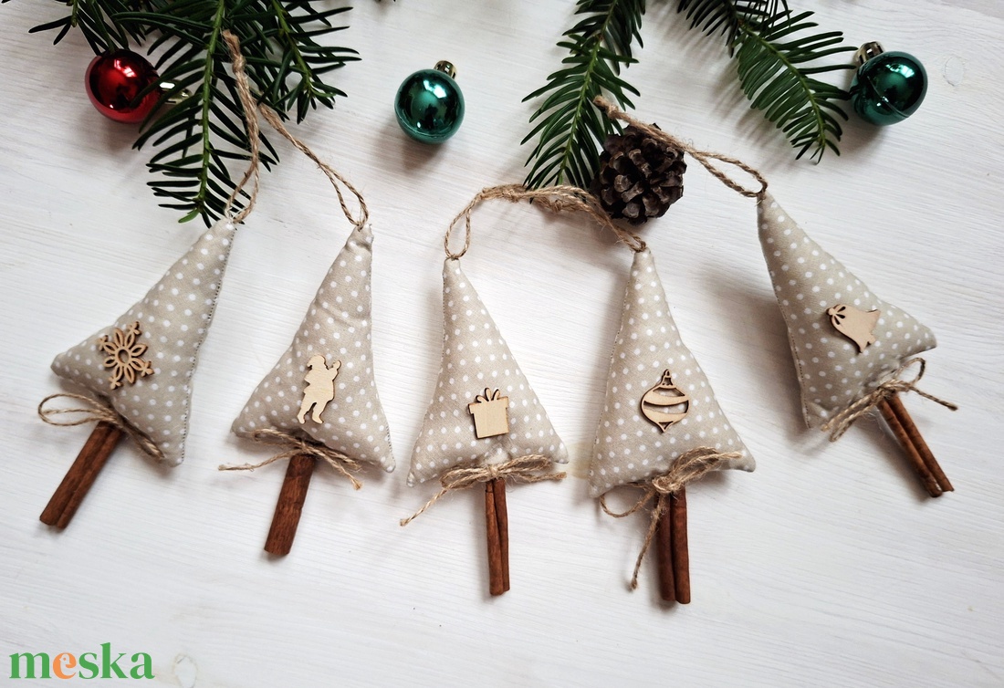 Fahéjillat- fenyők fahéjjal- karácsonyi country dekoráció, díszek 5db bézs - karácsony - karácsonyi lakásdekoráció - karácsonyfadíszek - Meska.hu