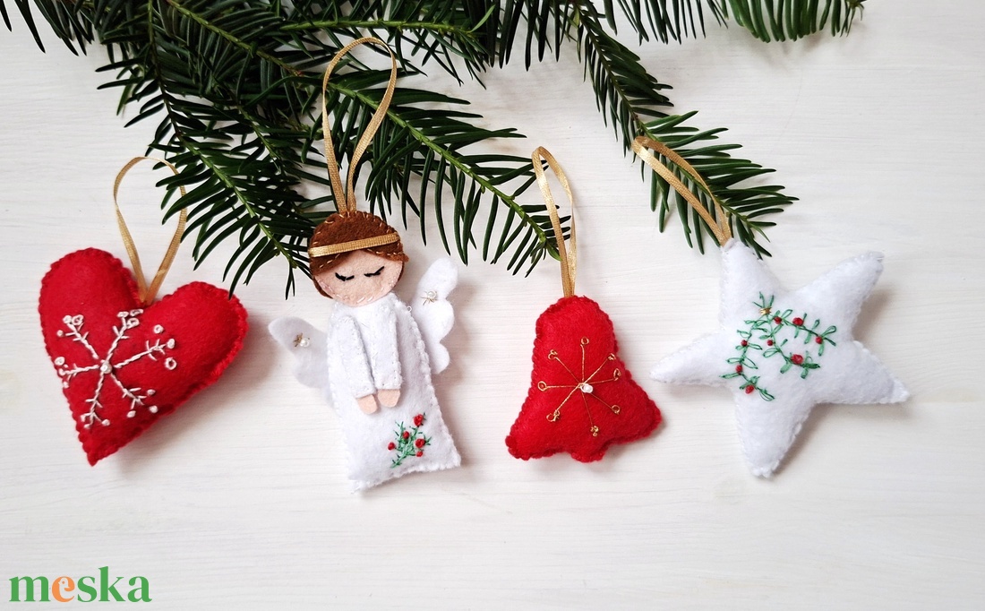 Karácsonyi hímzett filc díszek-4db angyal, csillag, csengő, szív  - karácsony - karácsonyi lakásdekoráció - karácsonyfadíszek - Meska.hu
