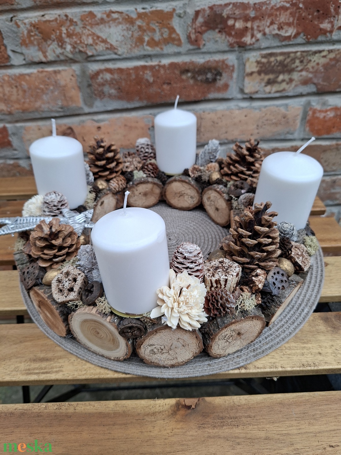 Adventi koszorú- faszeletes, tobozdíszekkel,adventi dísz, karácsonyi asztaldísz nagy méretű - karácsony - adventi díszek - adventi koszorú - Meska.hu