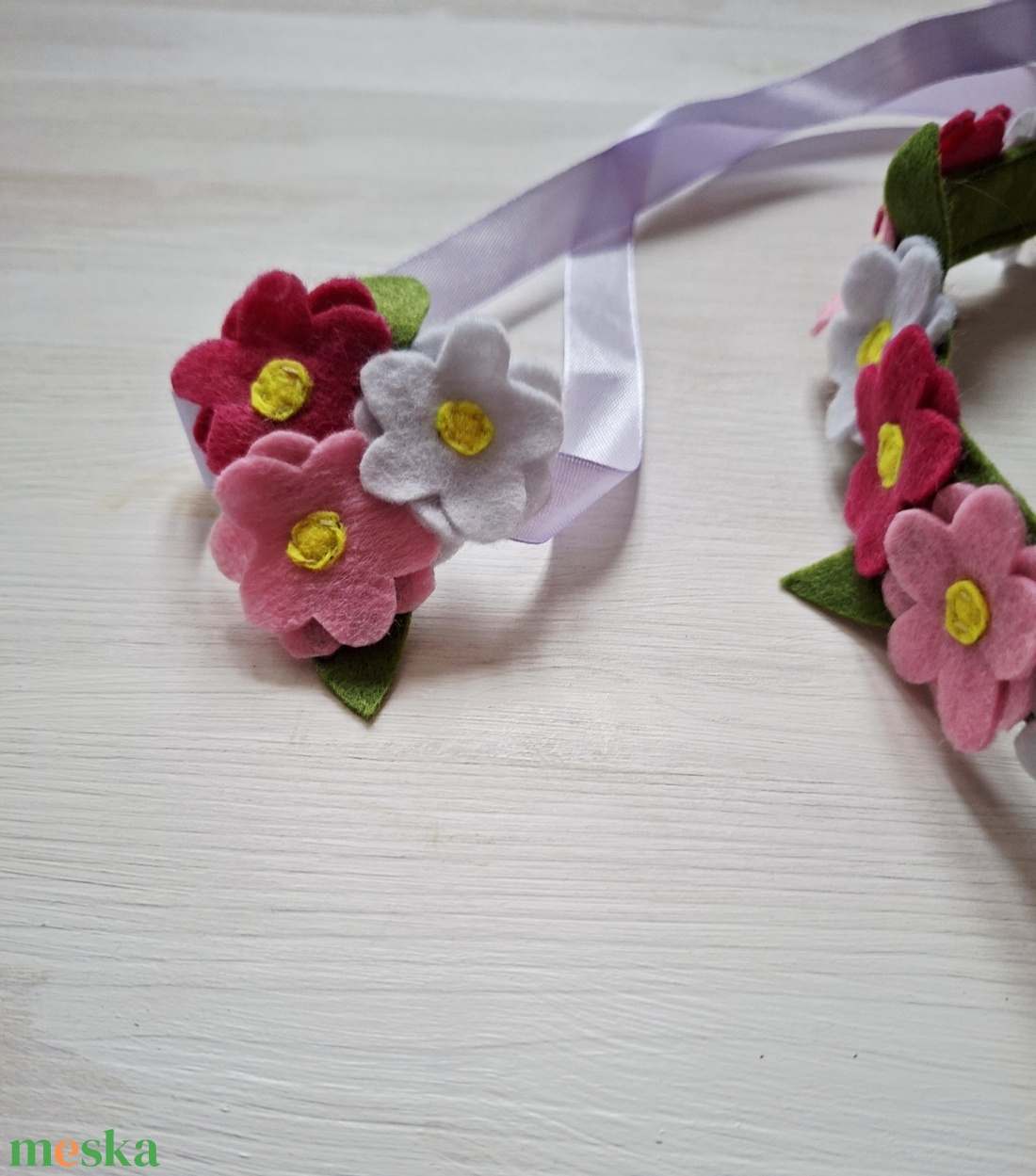 Tavaszi virágos fejdísz és csuklódísz kislánynak - farsangi jelmez, álarc kiegészítő Azonnal vihető! - ruha & divat - jelmez & álarc - jelmez - Meska.hu