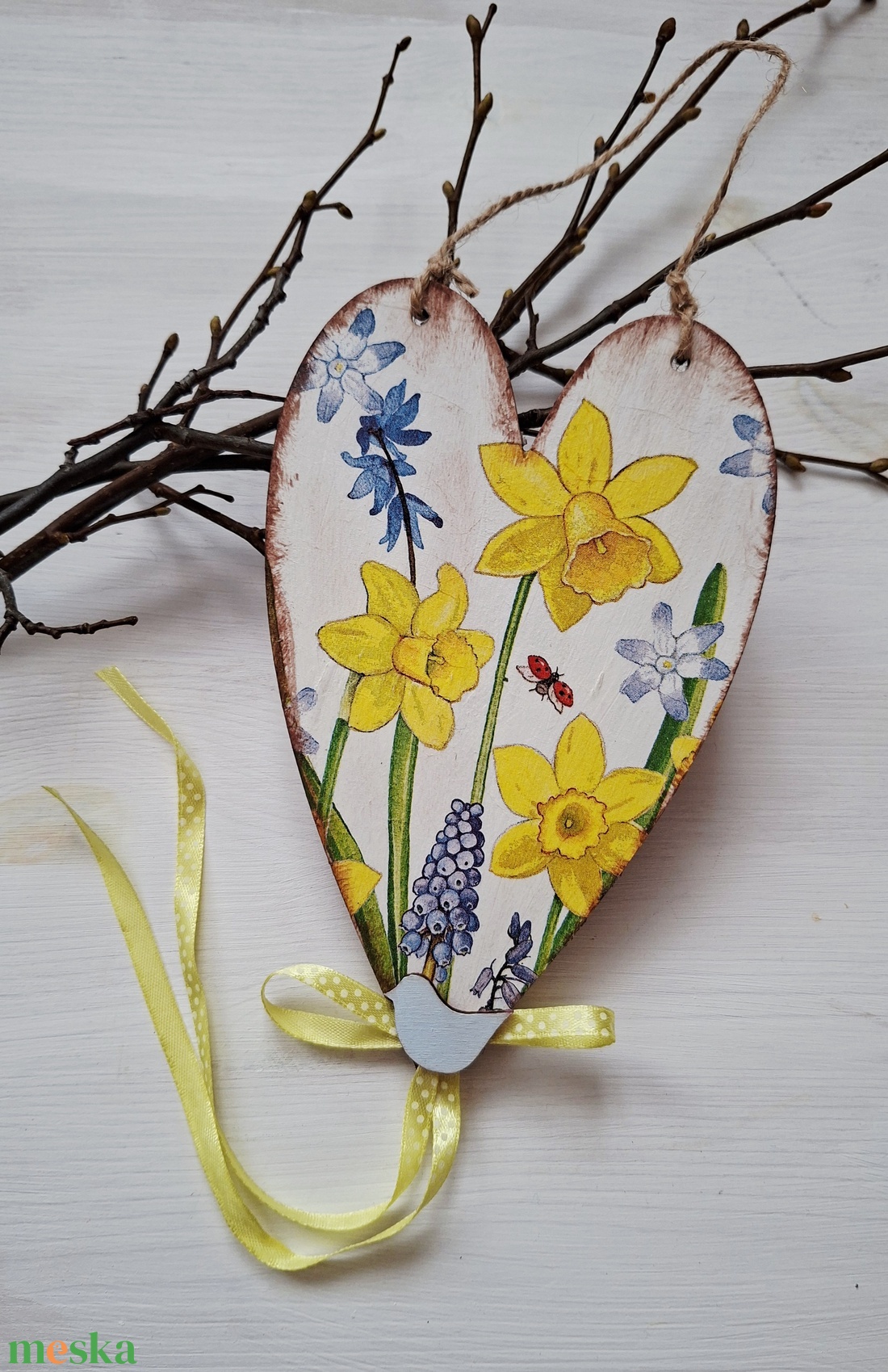 Nárciszok, tavaszi szívtábla - otthon & életmód - dekoráció - fali és függő dekoráció - függődísz - Meska.hu