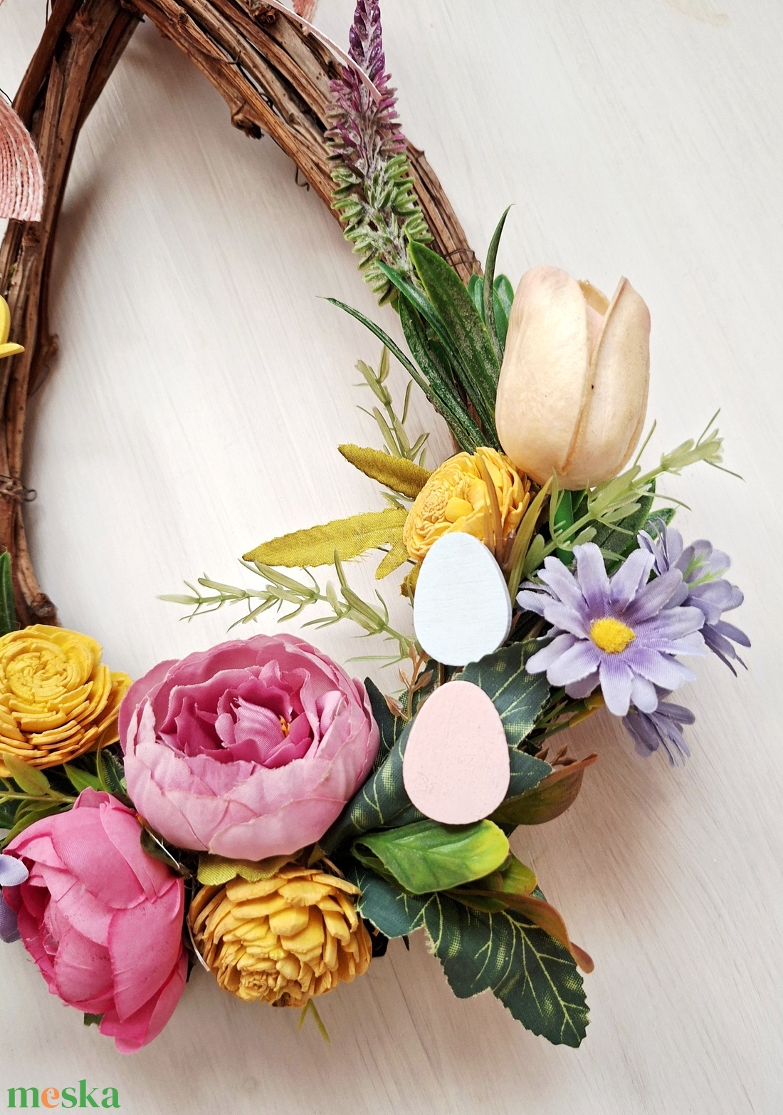 Virágok  venyige tojáskoszorún- húsvéti ajtódísz, kopogtató, tavaszi dekoráció - otthon & életmód - dekoráció - ajtó- és ablak dekoráció - ajtódísz & kopogtató - Meska.hu