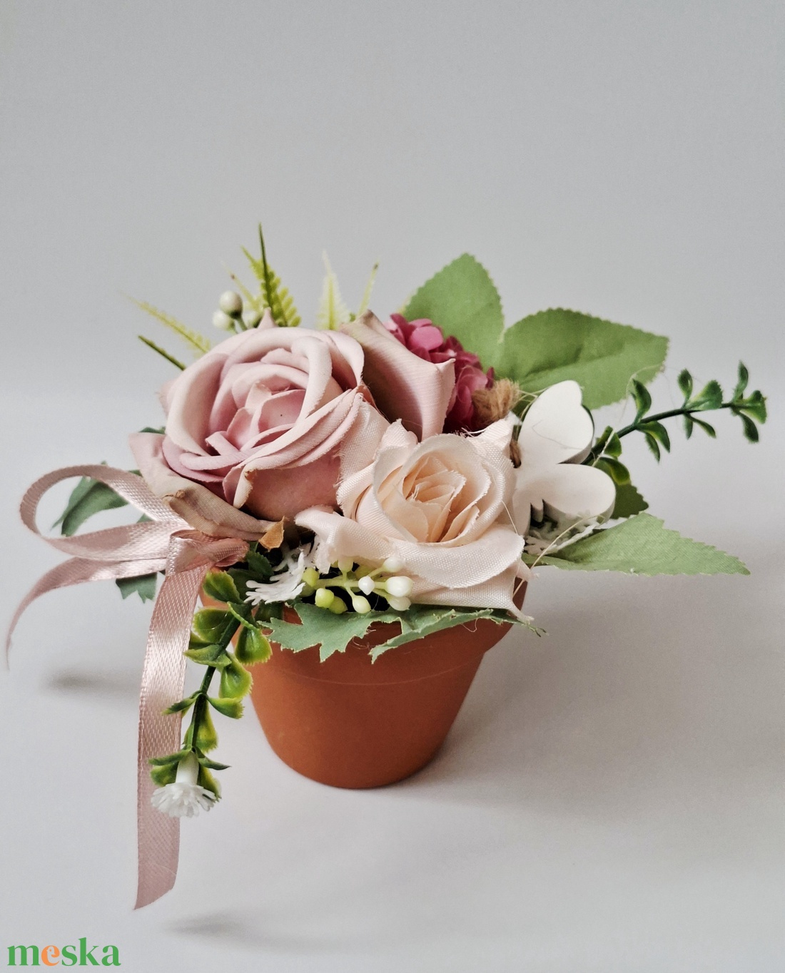 Kis rózsás cserép- asztal dekoráció, ajándékba - otthon & életmód - dekoráció - asztal és polc dekoráció - asztaldísz - Meska.hu