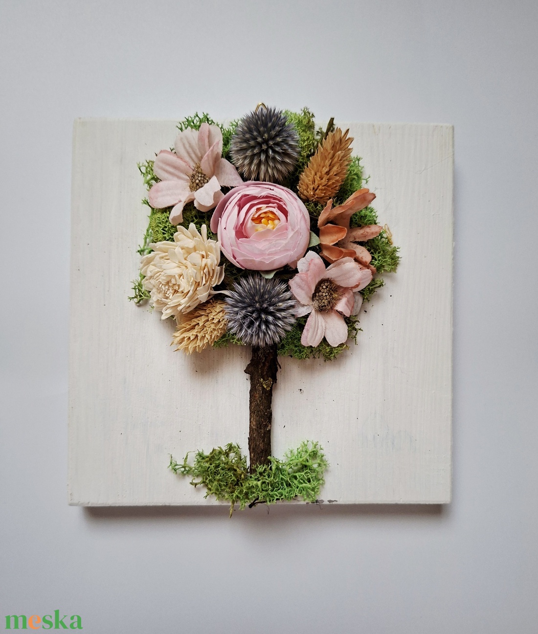 Életfa- fatáblás kép természetes anyagokból, ajándékba, ballagásra, ünnepi alkalmakra Azonnal vihető! - otthon & életmód - dekoráció - fali és függő dekoráció - függődísz - Meska.hu