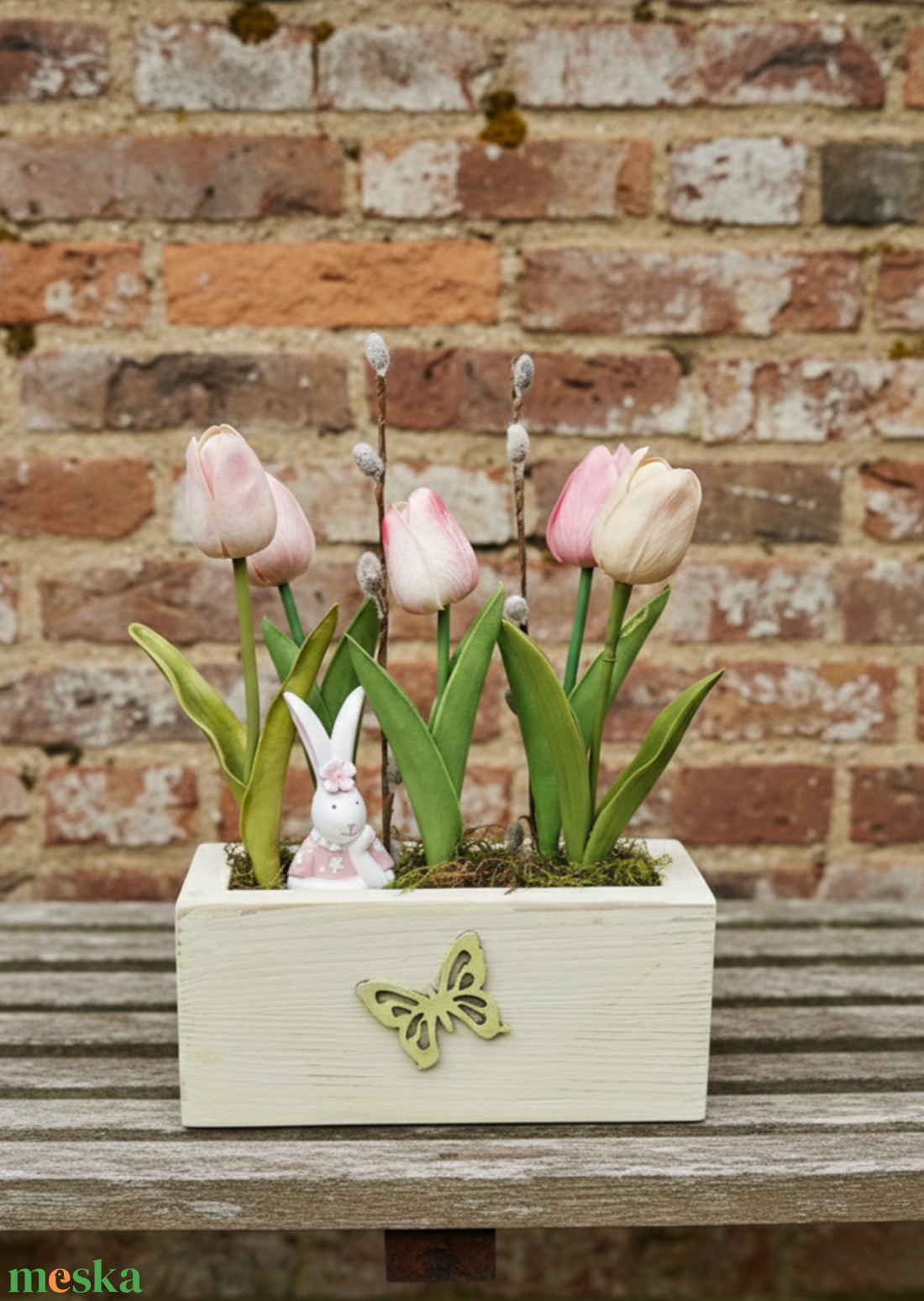 Tulipános faládika nyuszival- húsvéti asztaldísz - otthon & életmód - dekoráció - asztal és polc dekoráció - asztaldísz - Meska.hu