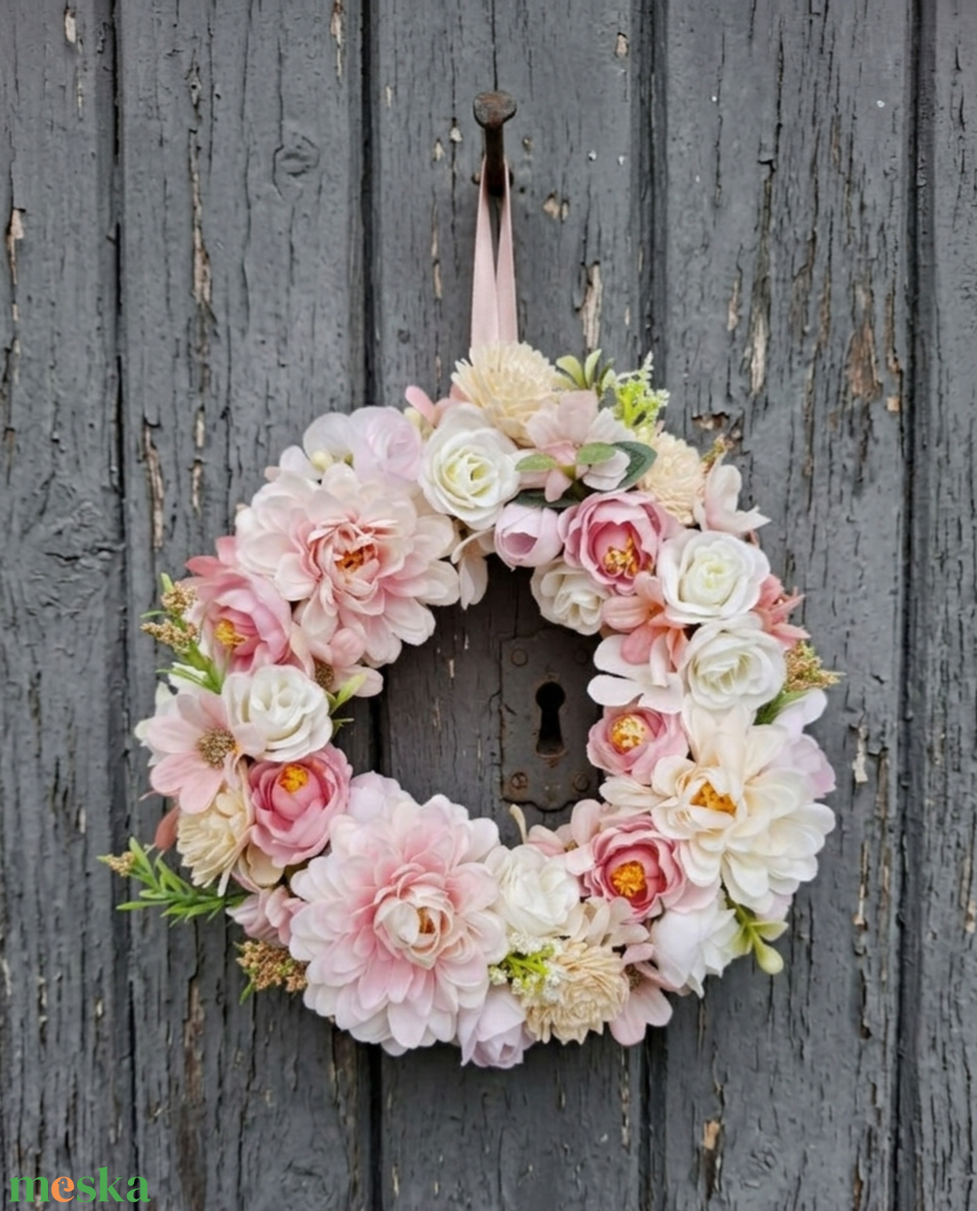 Rózsaszín, krém virágos tavaszi, nyári koszorú, dekoráció- Azonnal vihető! - otthon & életmód - dekoráció - ajtó- és ablak dekoráció - ajtódísz & kopogtató - Meska.hu