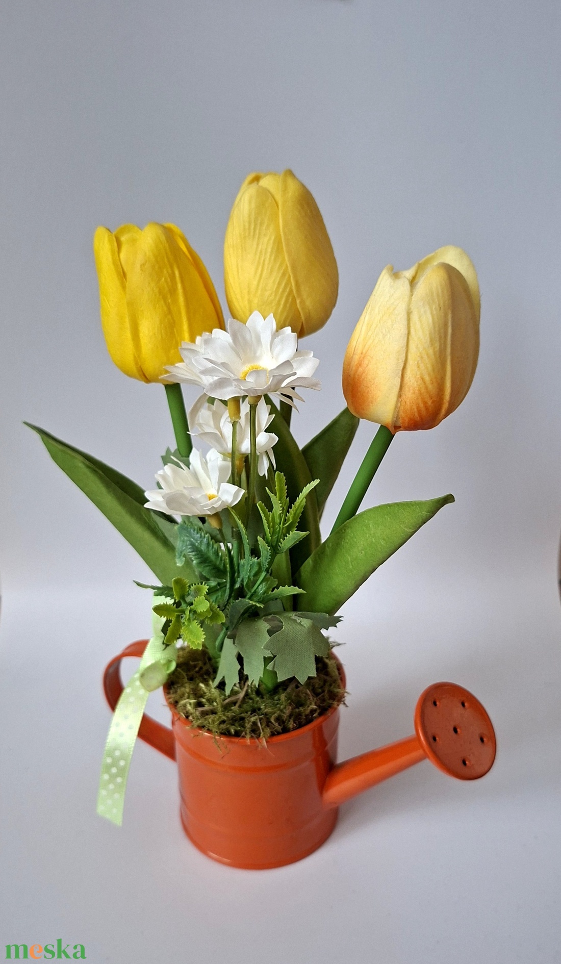 Tulipános  kanna- tavaszi dekoráció, asztaldísz,  anyáknapja, pedagógusnak, ajándékba - otthon & életmód - virágdekoráció - virágdíszek - asztali virágdísz - Meska.hu