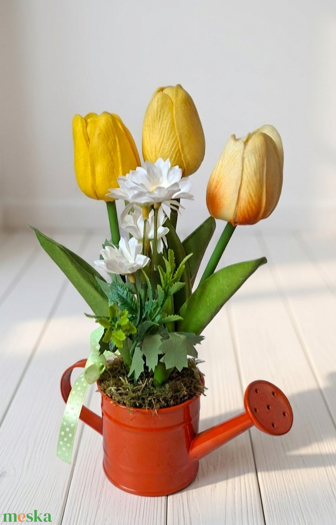 Tulipános  kanna- tavaszi dekoráció, asztaldísz,  anyáknapja, pedagógusnak, ajándékba - otthon & életmód - virágdekoráció - virágdíszek - asztali virágdísz - Meska.hu