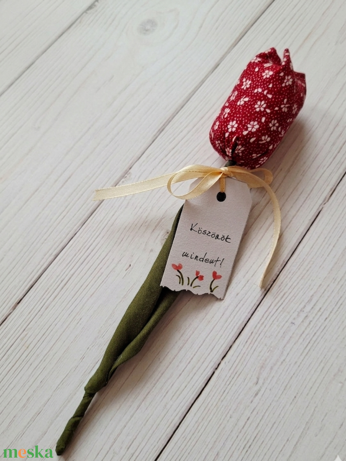 Meggypiros tulipán kézzel festett kártyával Pedagógusnapra ajándékba Azonnal vihető! - otthon & életmód - virágdekoráció - virágok - szálas virág - Meska.hu