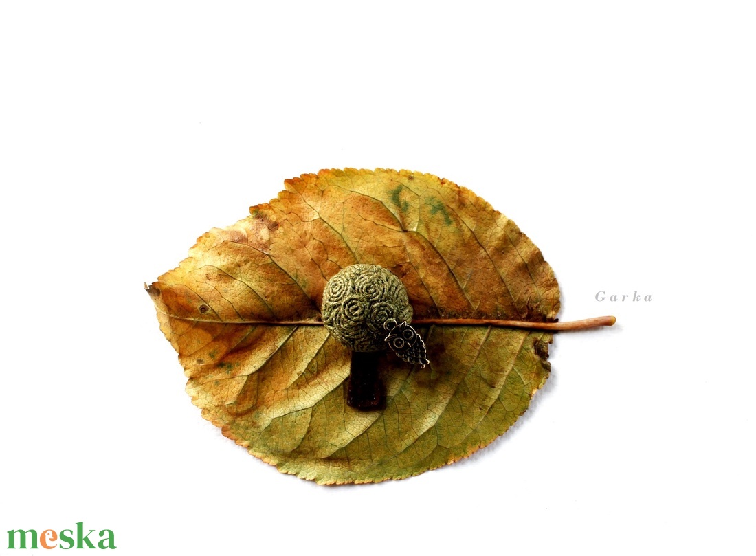 Fa bross - ékszer - kitűző és bross - kitűző - Meska.hu