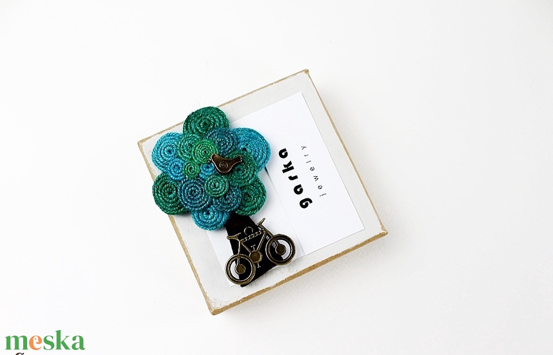 Fa kitűző, tacskóval - ékszer - kitűző és bross - kitűző - Meska.hu