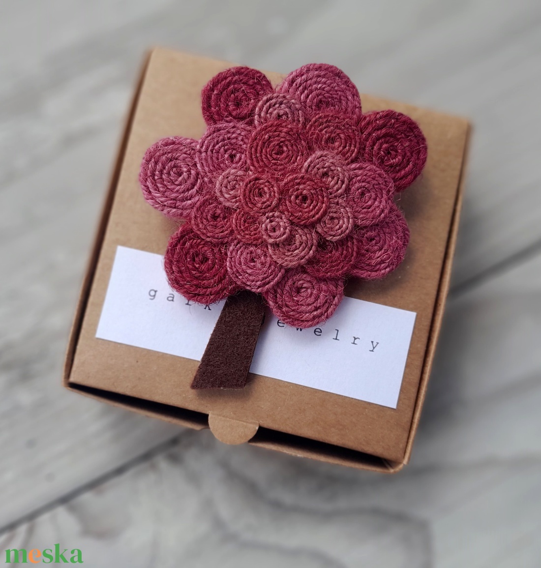 Fa kitűző - ékszer - kitűző és bross - kitűző - Meska.hu Fa kitűző - ékszer - kitűző és bross - kitűző - Meska.hu
