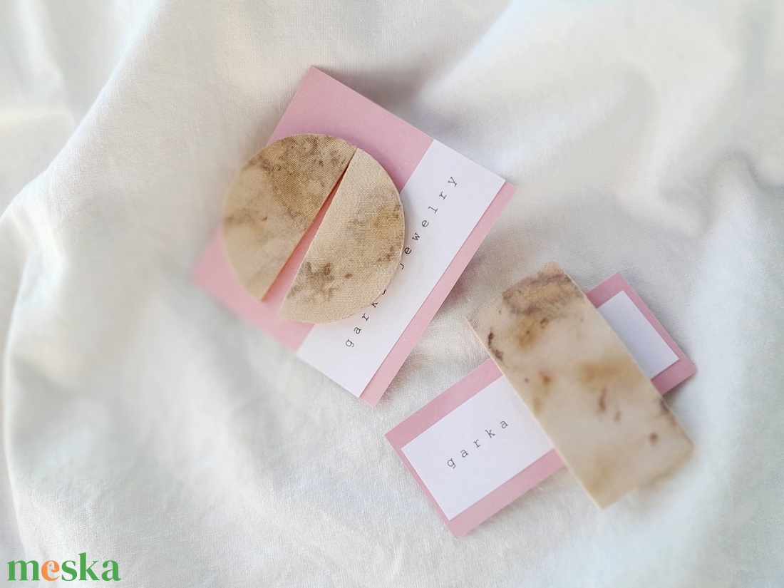 Hernyóselyem fülbevaló és csat - ékszer - ékszerszett - Meska.hu