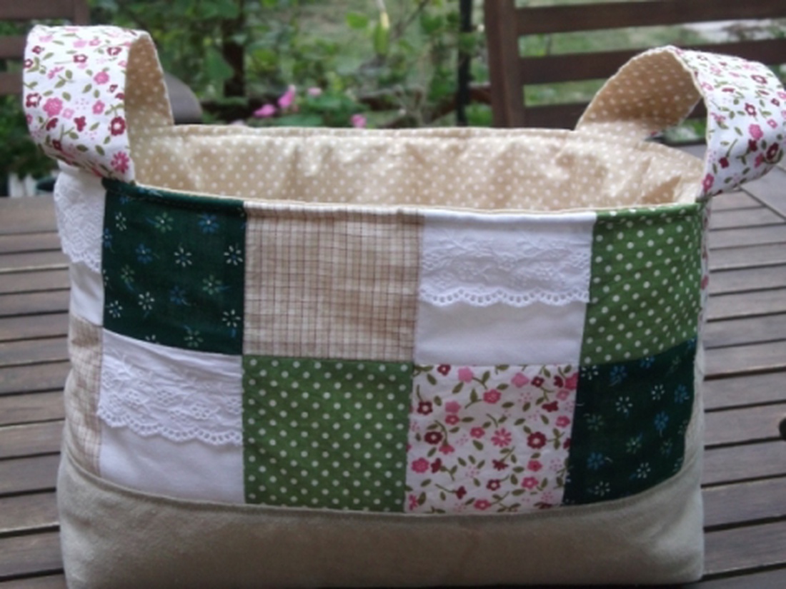 Romantikus patchwork kosár csipkével (nagyobbacska) - - Meska.hu Romantikus patchwork kosár csipkével (nagyobbacska) - - Meska.hu