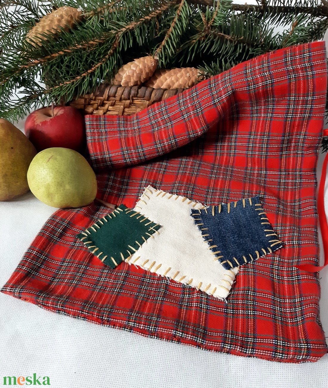 Textil mikulászsák kézzel rávarrt foltokktal - karácsony - mikulás - mikulás zsák, zokni, csizma - Meska.hu Textil mikulászsák kézzel rávarrt foltokktal - karácsony - mikulás - mikulás zsák, zokni, csizma - Meska.hu