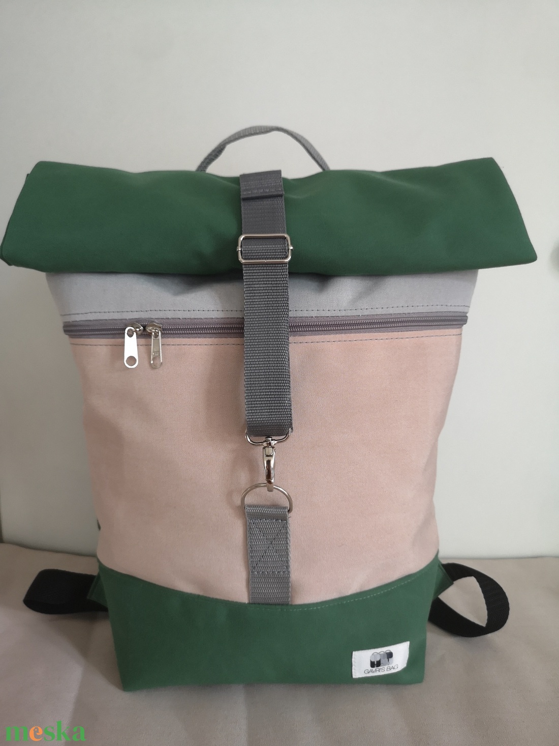 Zöld-púderrózsaszín vízálló rolltop hátizsák - táska & tok - hátizsák - roll top hátizsák - Meska.hu Zöld-púderrózsaszín vízálló rolltop hátizsák - táska & tok - hátizsák - roll top hátizsák - Meska.hu