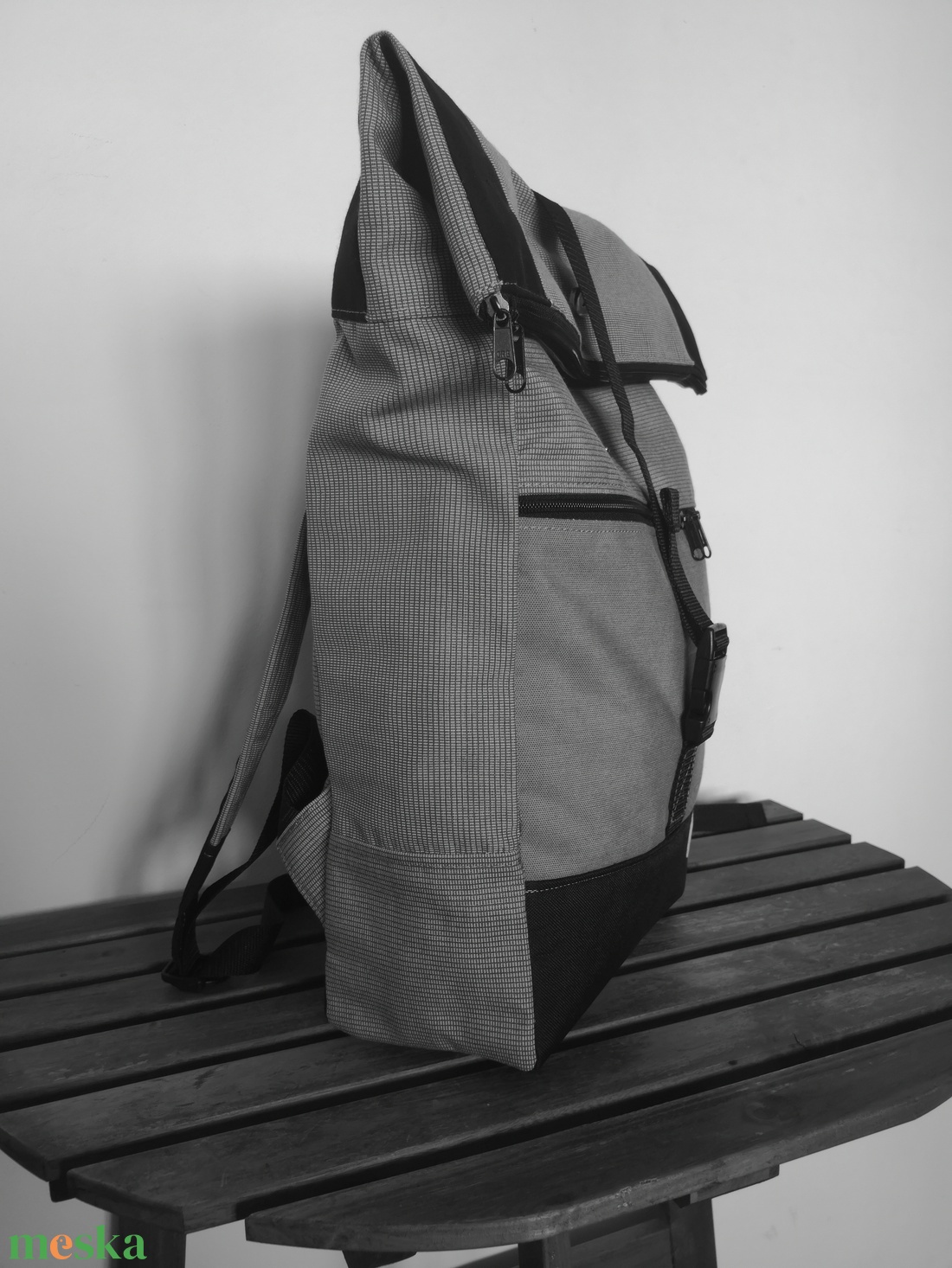 Fekete-szürke vízálló rolltop hátizsák - táska & tok - hátizsák - roll top hátizsák - Meska.hu Fekete-szürke vízálló rolltop hátizsák - táska & tok - hátizsák - roll top hátizsák - Meska.hu