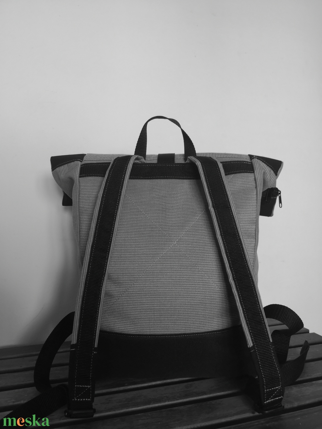 Fekete-szürke vízálló rolltop hátizsák - táska & tok - hátizsák - roll top hátizsák - Meska.hu Fekete-szürke vízálló rolltop hátizsák - táska & tok - hátizsák - roll top hátizsák - Meska.hu