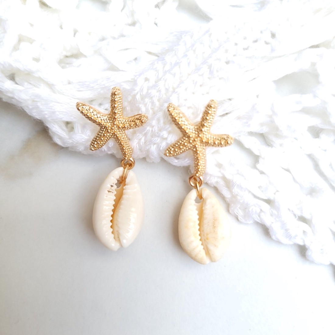 Rosegold csillag- kagyló fülbevaló - ékszer - fülbevaló - lógó fülbevaló - Meska.hu