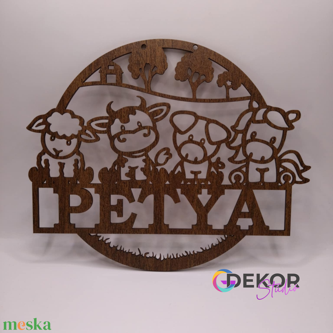 Egyedi fa ajtókopogtató farmos - egyedi névvel - otthon & életmód - dekoráció - ajtó- és ablak dekoráció - ajtódísz & kopogtató - Meska.hu