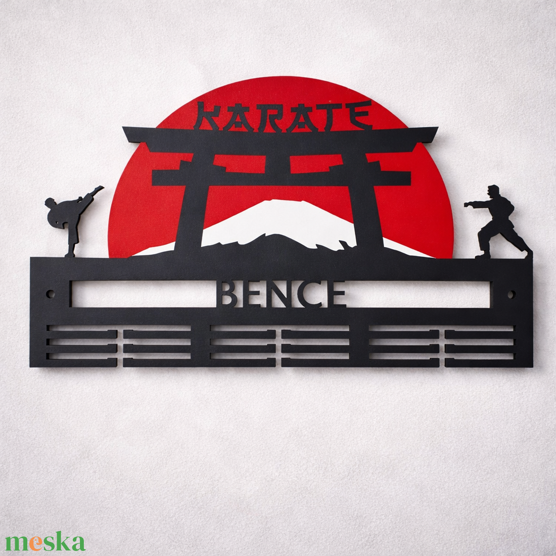 Éremtartó egyedi névvel karatés érmekhez - otthon & életmód - dekoráció - fali és függő dekoráció - éremtartó - Meska.hu
