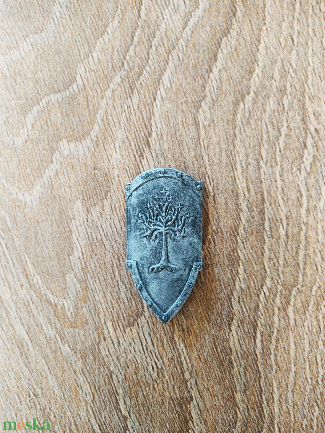 Gondori pajzs, A hobbit, Gyűrűk Ura, hűtőmágnes, kitűző, Éowyn, szülinap, Boromir, Aragorn, ajandék - otthon & életmód - dekoráció - dísztárgy - Meska.hu Gondori pajzs, A hobbit, Gyűrűk Ura, hűtőmágnes, kitűző, Éowyn, szülinap, Boromir, Aragorn, ajandék - otthon & életmód - dekoráció - dísztárgy - Meska.hu