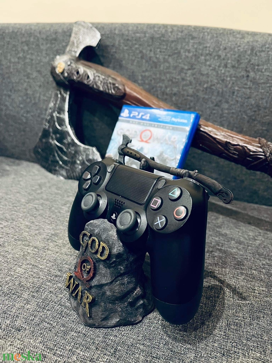 God of War playstation kontroller tartó - otthon & életmód - dekoráció - asztal és polc dekoráció - asztaldísz - Meska.hu God of War playstation kontroller tartó - otthon & életmód - dekoráció - asztal és polc dekoráció - asztaldísz - Meska.hu