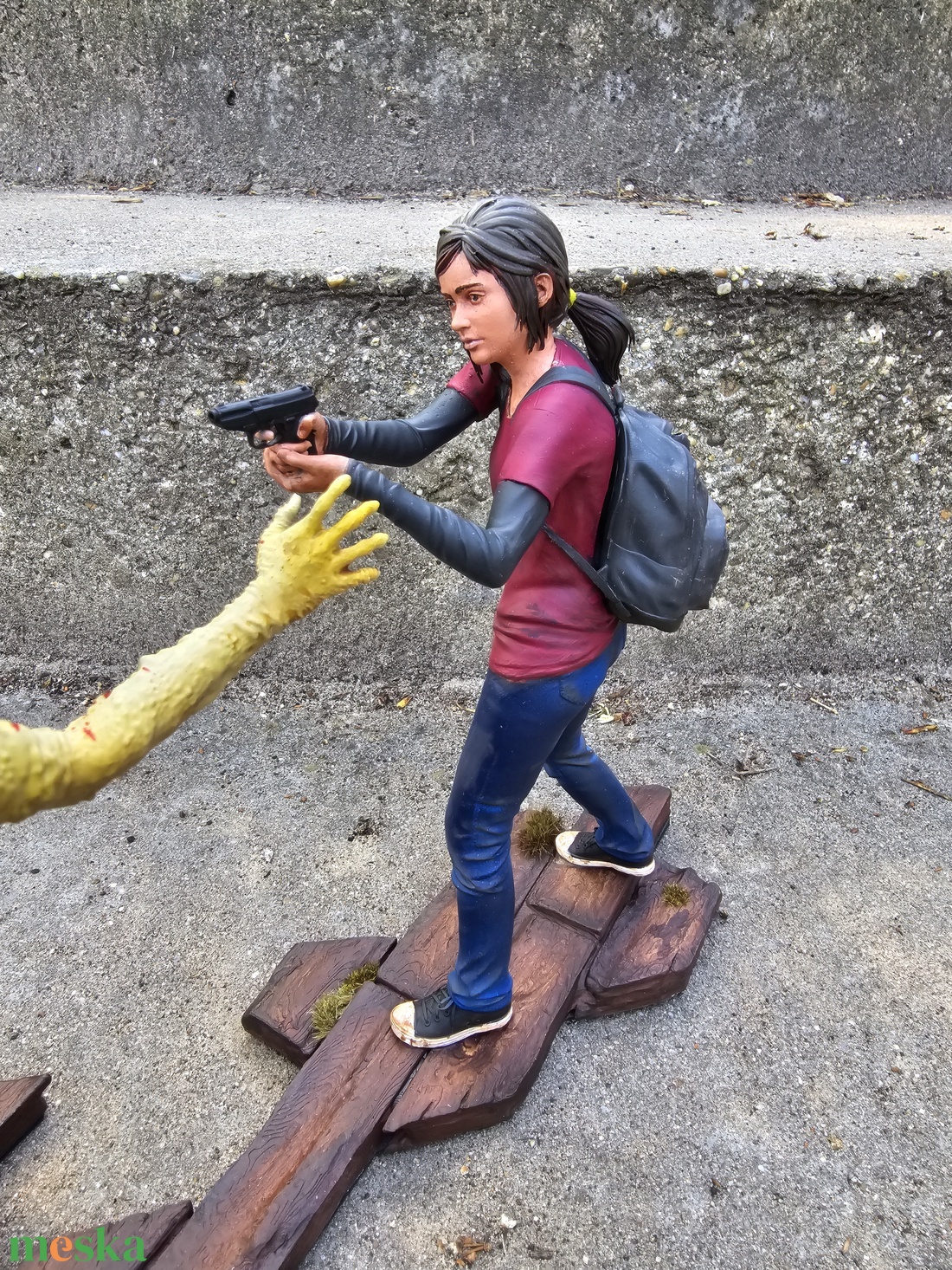The Last of Us Ellie és a Clicker szobor - otthon & életmód - dekoráció - asztal és polc dekoráció - könyvszobor - Meska.hu The Last of Us Ellie és a Clicker szobor - otthon & életmód - dekoráció - asztal és polc dekoráció - könyvszobor - Meska.hu