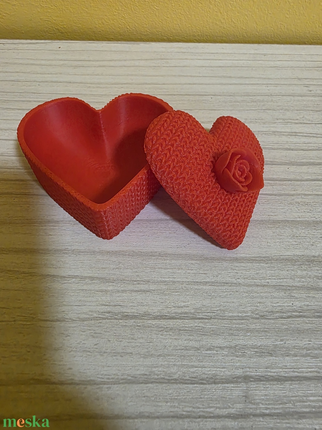 Szív alakú ajándékdoboz rózsa díszítéssel- 3D nyomtatott - otthon & életmód - tárolás & rendszerezés - doboz - Meska.hu
