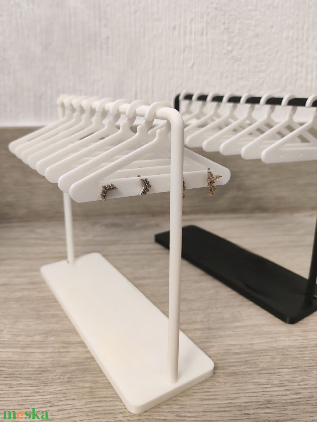 Mini vállfás fülbevaló tartó állvány- 3D Nyomtatott - ékszer - ékszertartó - ékszertartó állvány - Meska.hu