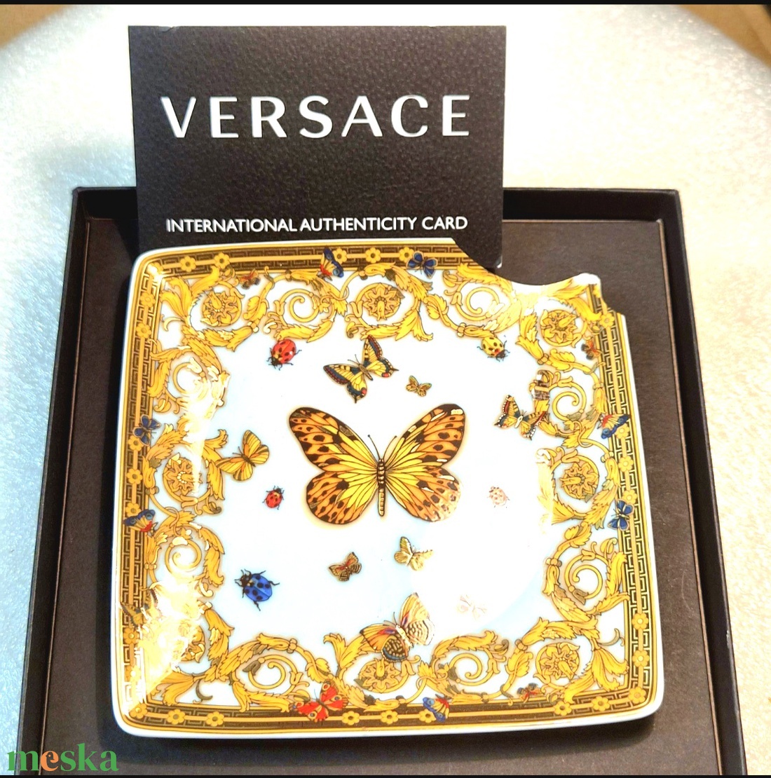 A Mozgásba Zárt Luxus: Versace-pillangó az arany fényében - ékszer - nyaklánc - medálos nyaklánc - Meska.hu