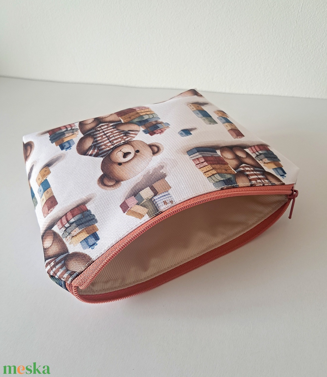 Mackós neszesszer - táska & tok - neszesszer - Meska.hu