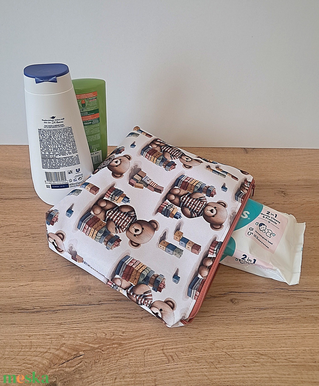 Nagyméretű mackós vízálló neszesszer - táska & tok - neszesszer - Meska.hu